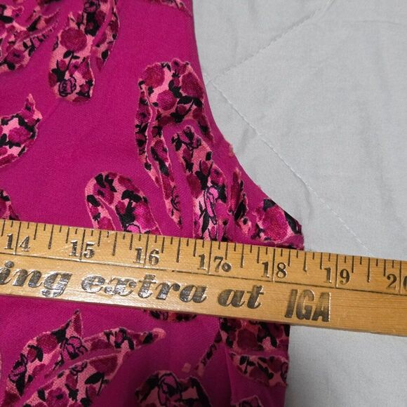 EUC WHITE HOUSE BLACK MARKET PINK FLORAL SURPLICE PLEATED SLEEVELESS TOP S - Picture 15 of 16